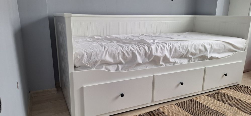 Кушетка-HEMNES IKEA