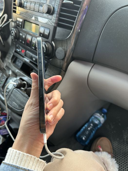 16 Pro Maks 256Gb sotiladi