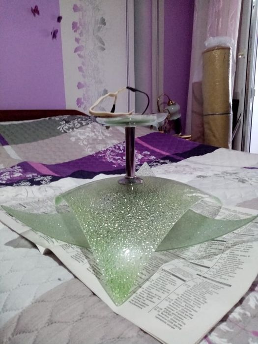 Продам люстру в команту