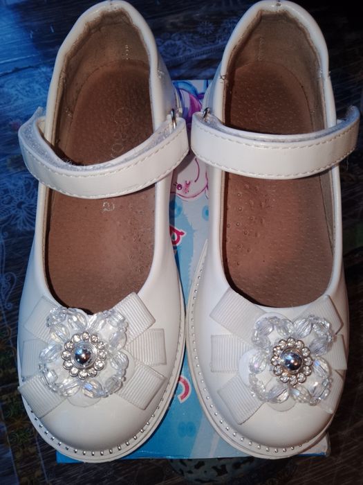 Продам туфельки.