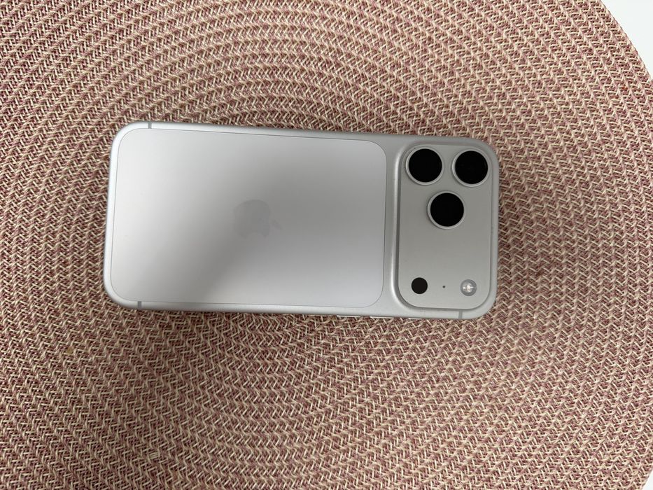 Iphone 17pro max 256gb cu garantie