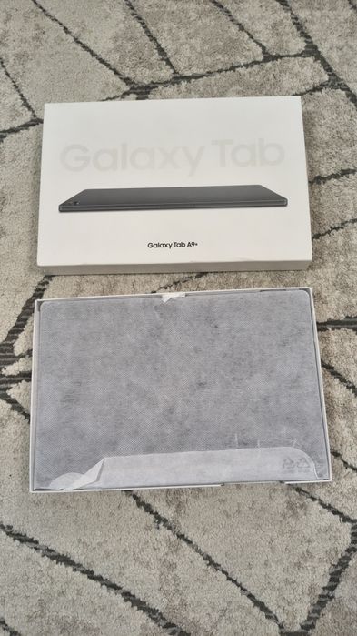 Tableta Samsung noua 800 lei