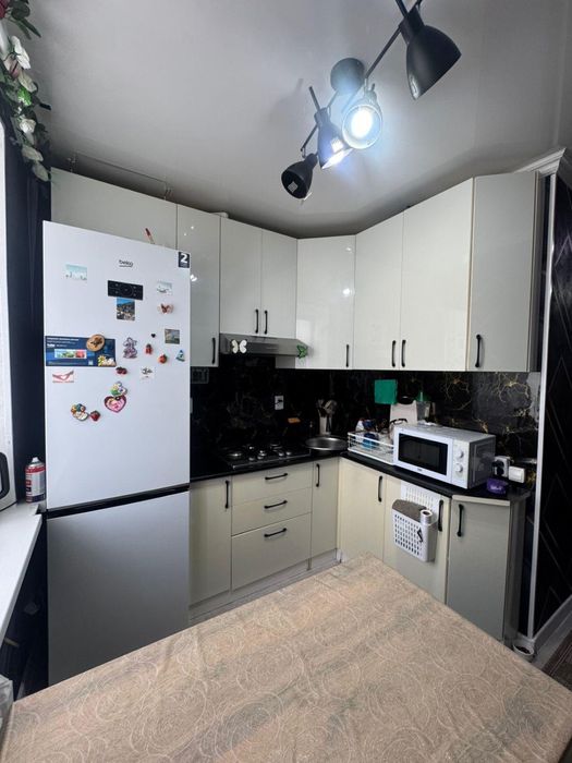 Обменяю 2 х ком кв рядом с ДК