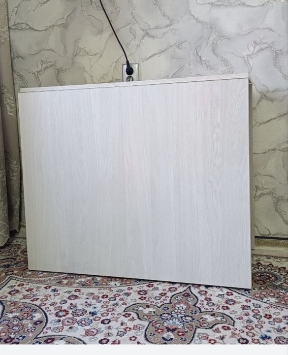 Продам стол книжку