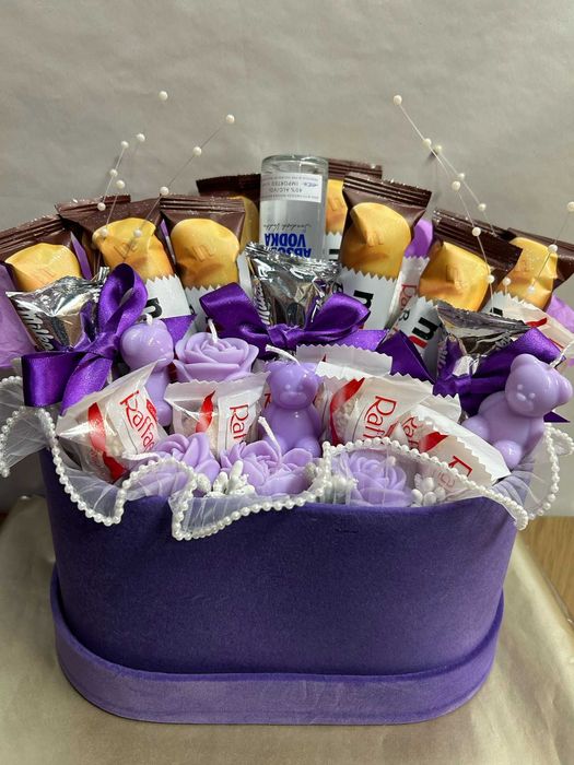 Aranjamente florale, lumanari, pachete cadou