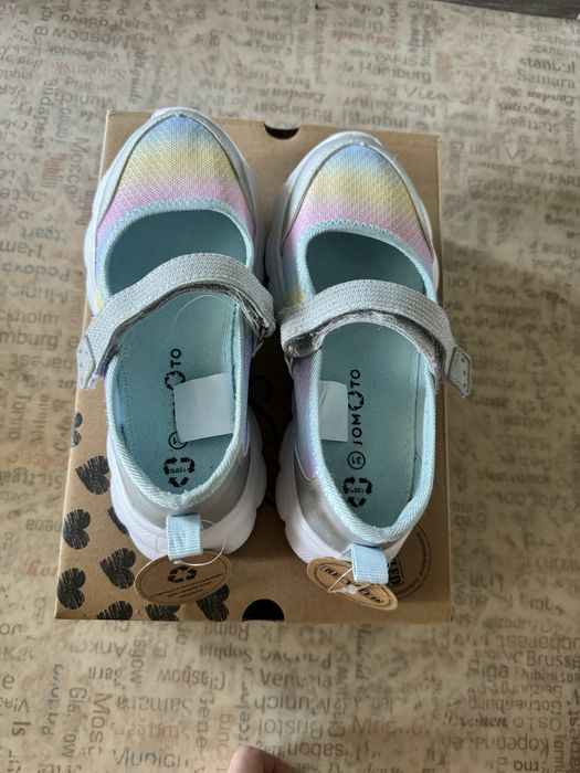 Школьные туфли. Обувь для девочки