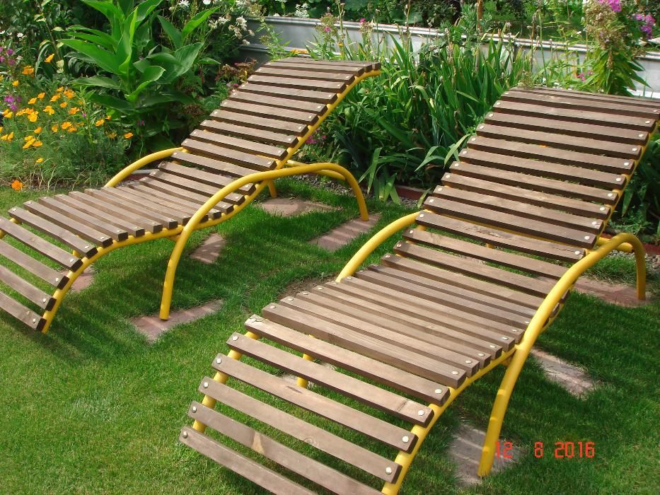 Продам 2 шезлонга.