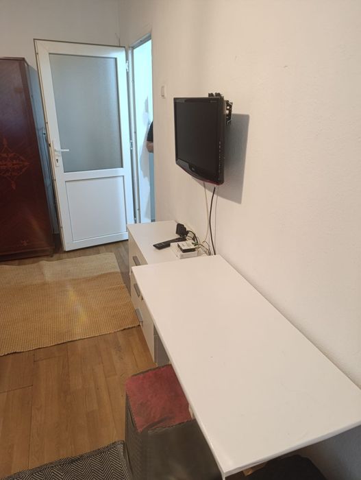 Inchiriez Apartent cu o camera zona Micalaca