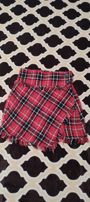 Fustă + tricou, mărimea S ambele produse