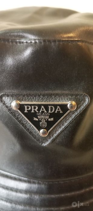 Панама кожаная Prada