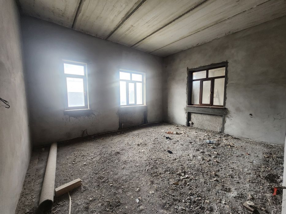 Тошкент шахар, Янги хаёт туманида жойлашган. 2 каватли уй