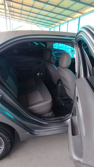 Chevrolet Cobalt sotiladi