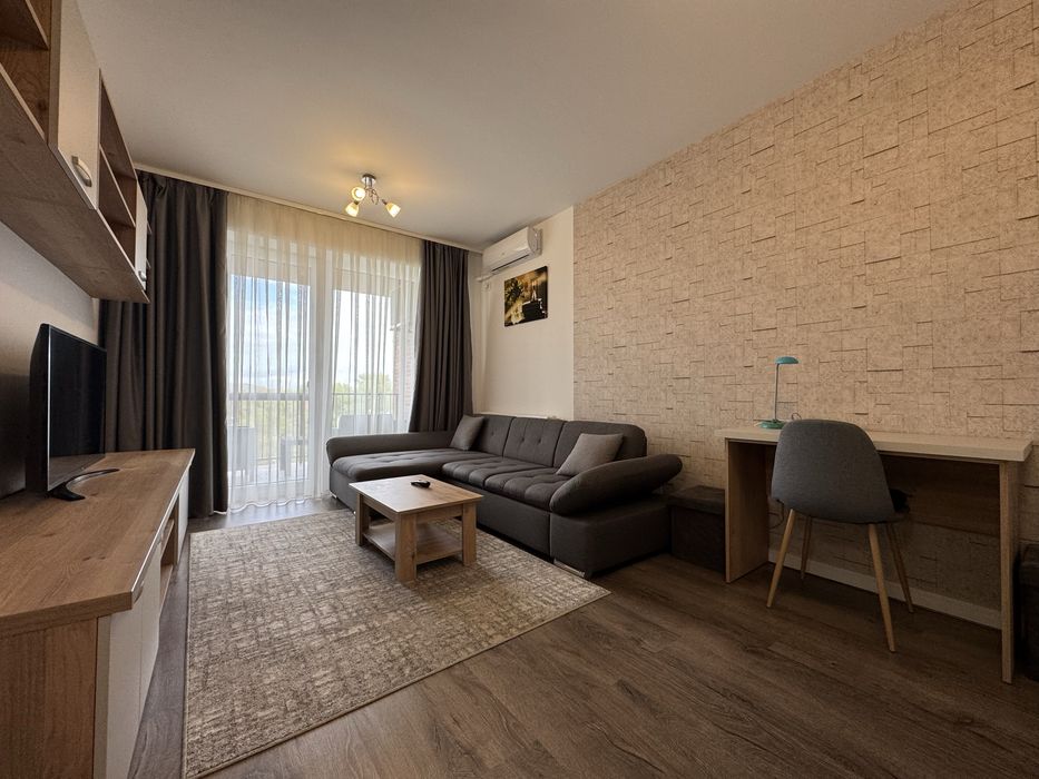 Închiriez apt. 2 camere, 450€