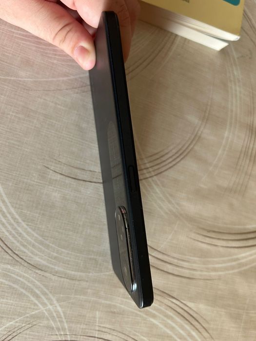 OPPO A98 5G 256GB / 8GB RAM – Display spart