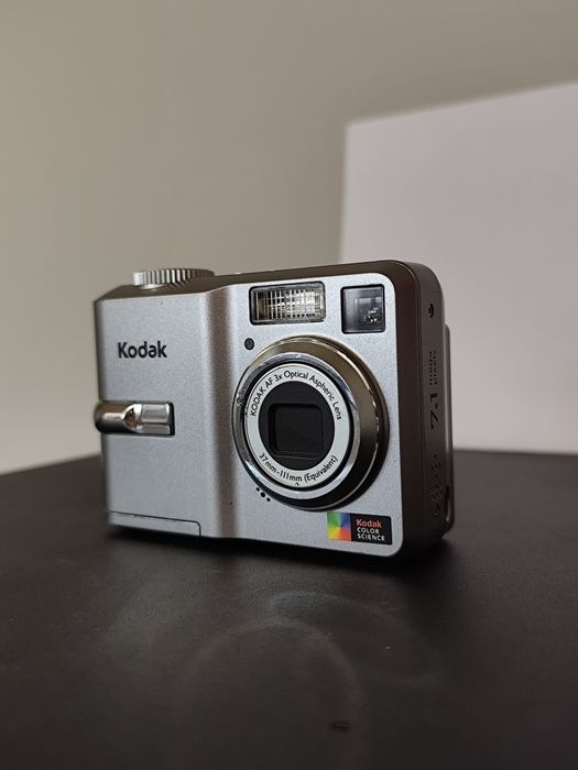 Kodak Easyahare C733 - ретро дигитален фотоапарат