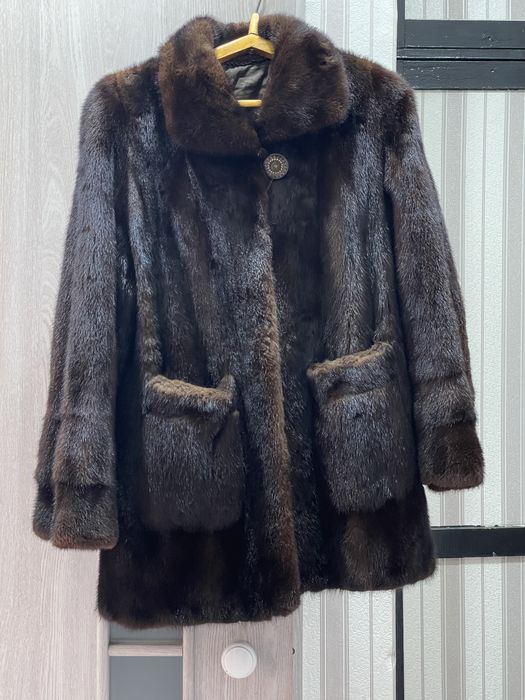 Продам норковую шубу