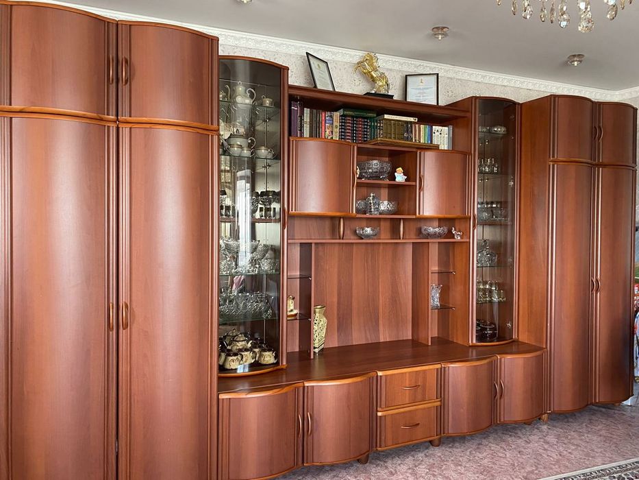 Продаётся стенка