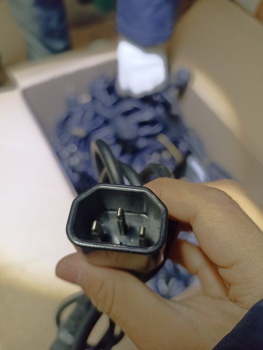 Шнуры на компьютер