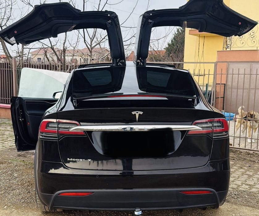 Vand TESLA Model X