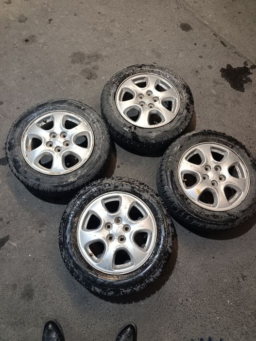 Продам шины в сборе с дисками комплект