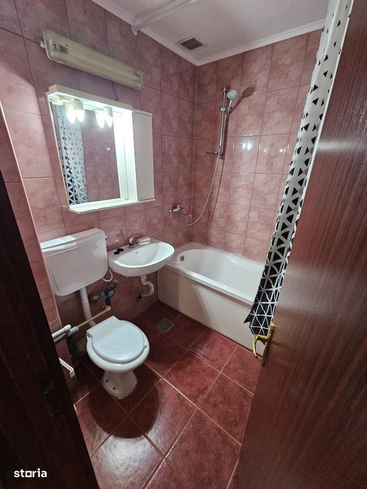 Inchiriez ap cu 2 camere zona Scoala 5