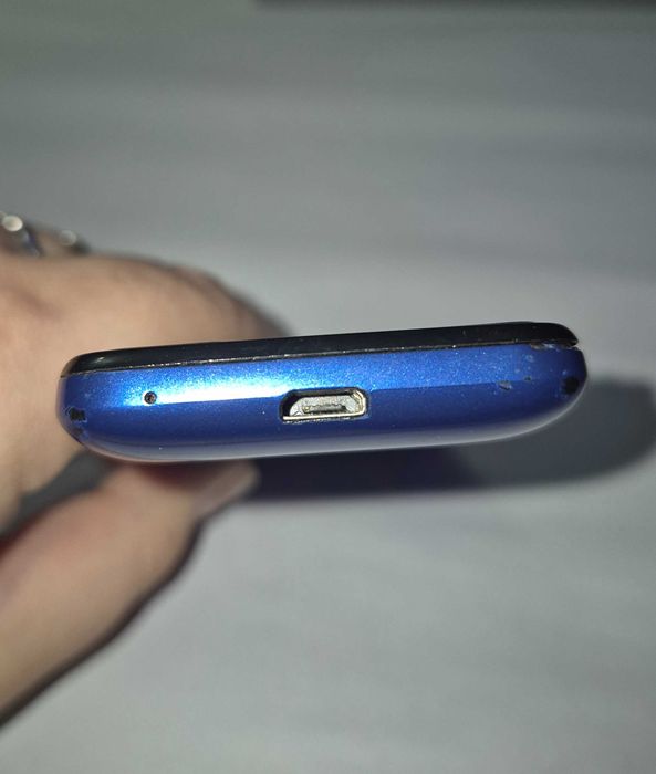 Мобилен телефон Alcatel 2003G