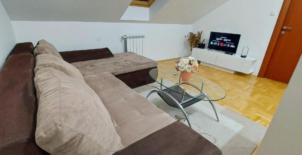 Дава се под наем Двустаен апартамент в София, Хиподрума - 52 кв.м за 498.27 € - Снимка #3