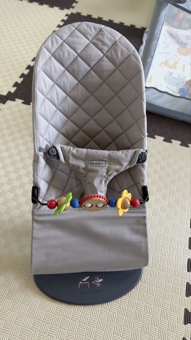Balansoar BabyBjörn – stare excelentă, ideal pentru bebeluși