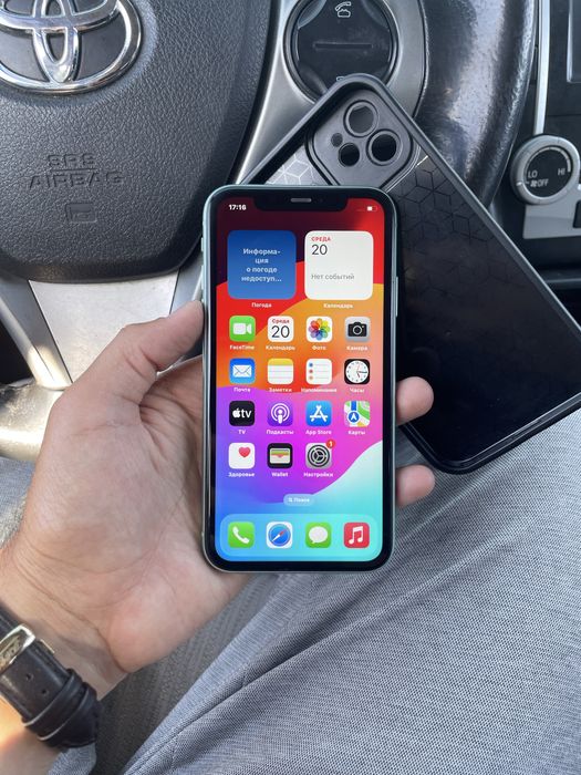 Айфон iphone 11/64gb Original продам.Состояние идеал все работает
