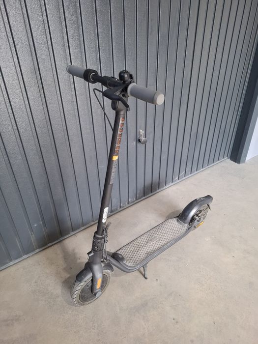 Trotineta electrica Ninebot KickScoter E2