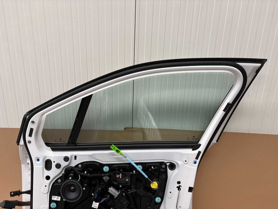 Предна Дясна Врата За БМВ У06 9627088 BMW U06