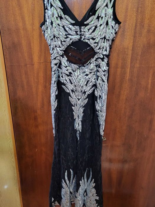 Нова официална рокля