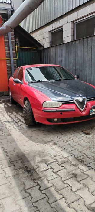 Продам Альфа ромео 156