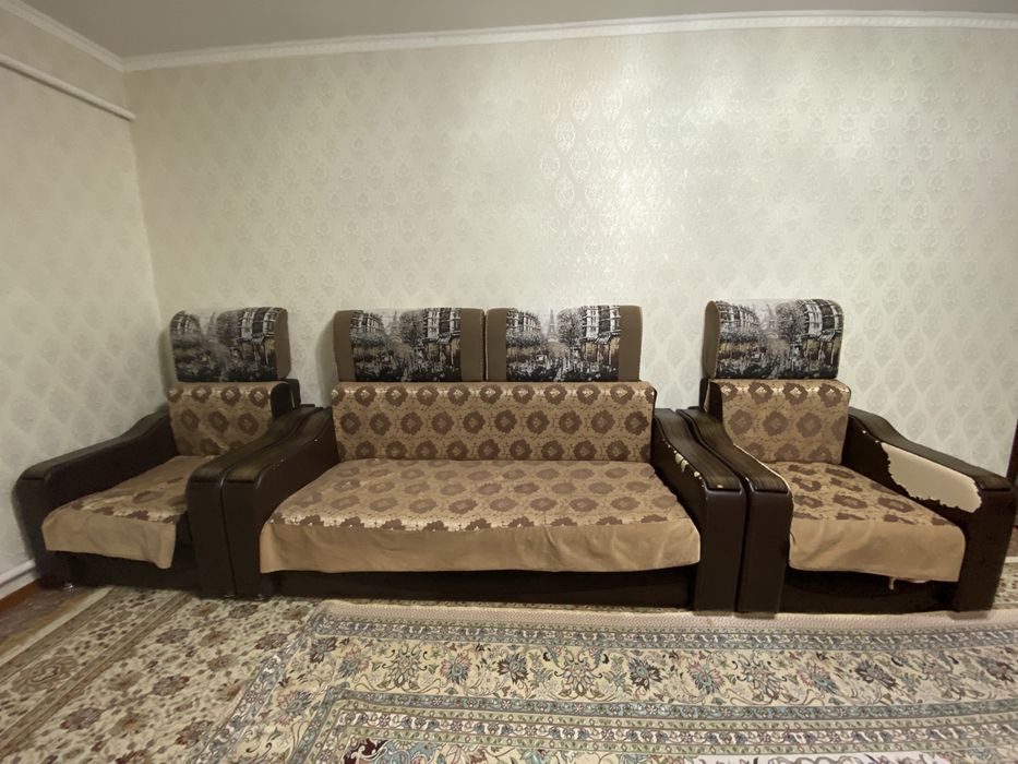 Диван сатылады