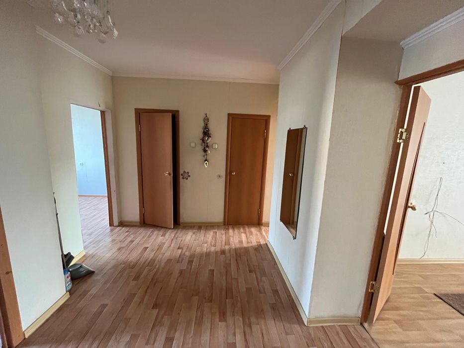 Девушка на подселение