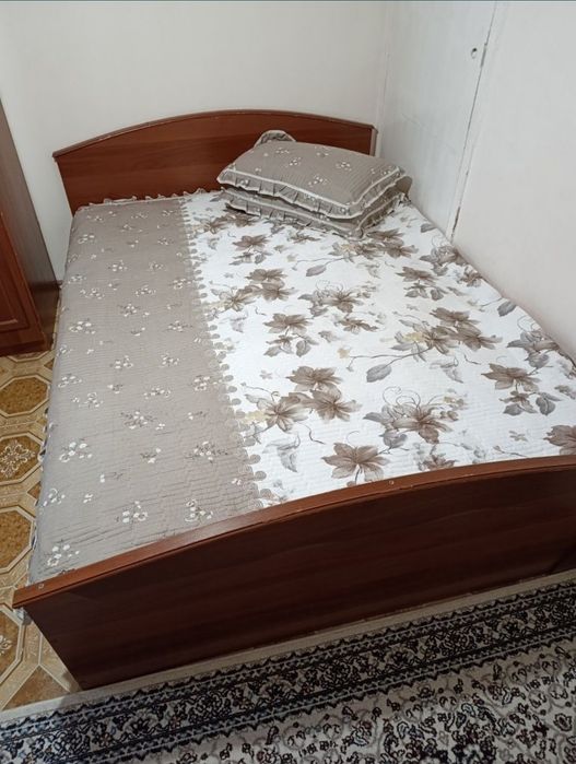 Кровать двухместная