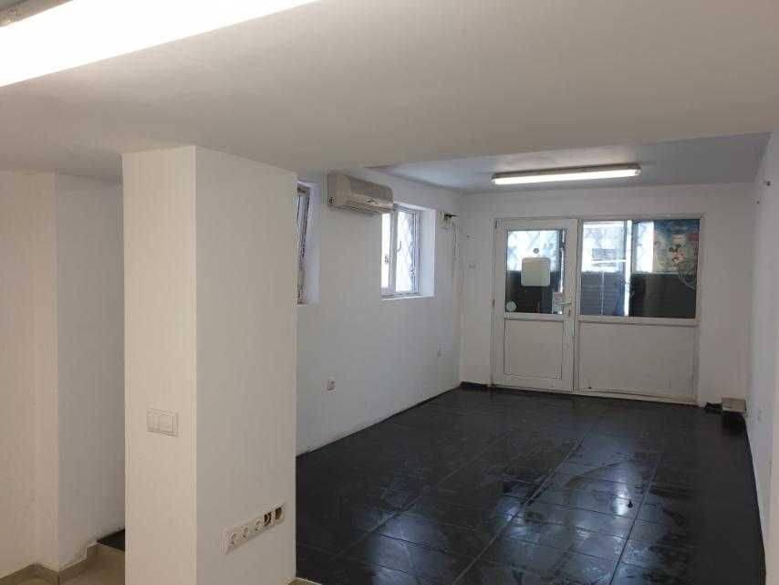 Продава се Етаж от къща в Варна, Колхозен пазар - 47 кв.м за 1054 €/кв.м - Снимка #2