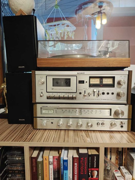 Philips 22 GA 427 + Toshiba SA-220L + Sony TC 188 SD + Boxe Philips