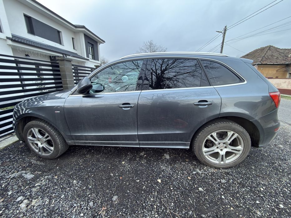 Vand Audi Q5 S-line model 2012 - 2.0 Benzina 211 CP ~180000 km