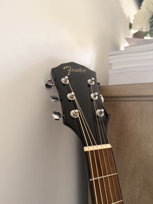 Chitara Fender noua