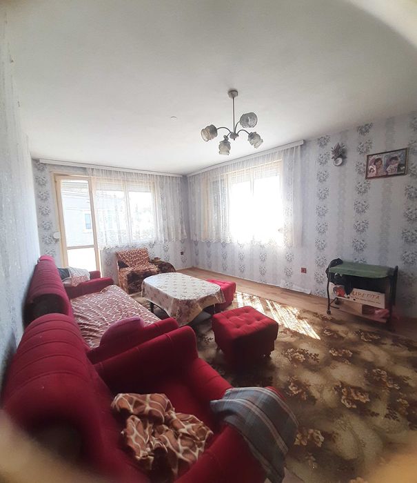 Продава се Четиристаен апартамент в Търговище, Център - 112 кв.м за 847 €/кв.м - Снимка #1