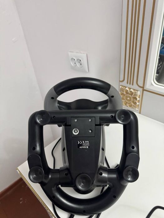 Руль для игр с педалью