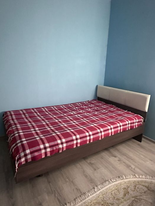 Продам спальный гарнитур