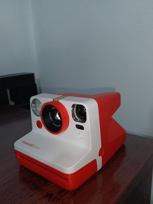 Polaroid Now Фотоапарат за инстантни снимки
