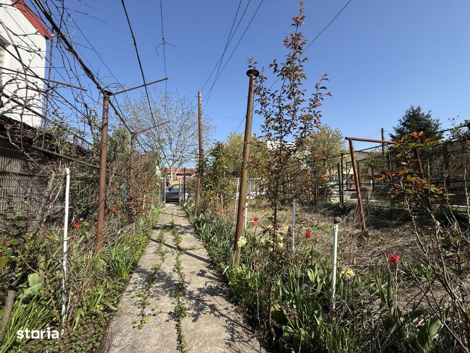 Casa demolabila/renovabila langa Lacul Grivita
