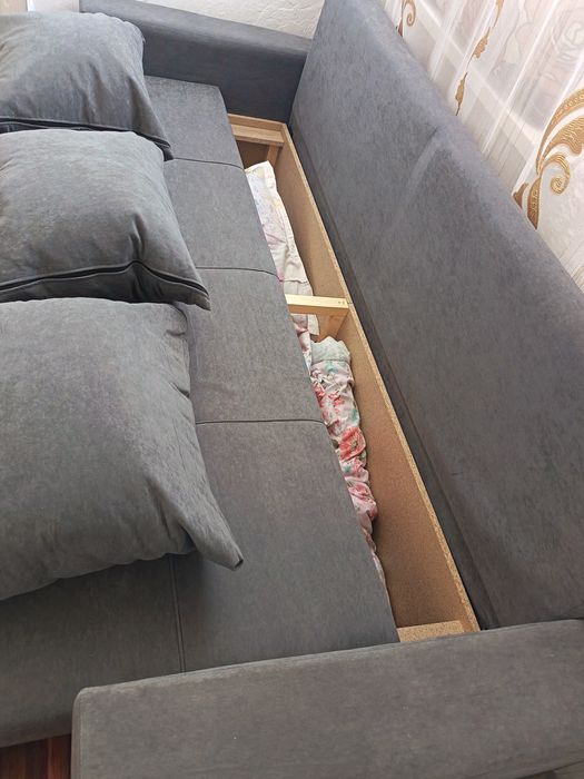 Продам компактный диван недорого.