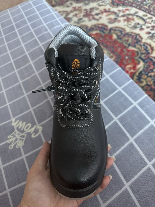 Продам спец.обувь