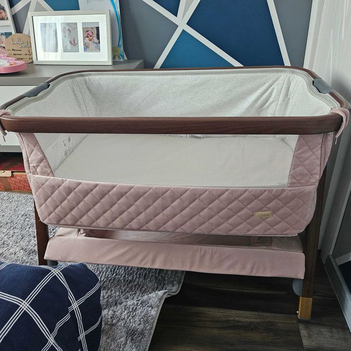 Бебешко сгъваемо легло Tutti Bambini CoZee® LUXE WALNUT/BLUSH