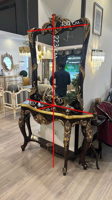 Консоль в стиле барокко