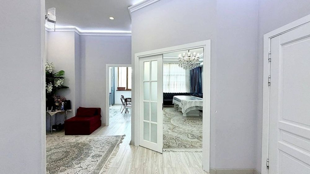 Срочно продаётся квартира в р-не Мирзо-Улугбек, ЖК: Real House, 4/4/7